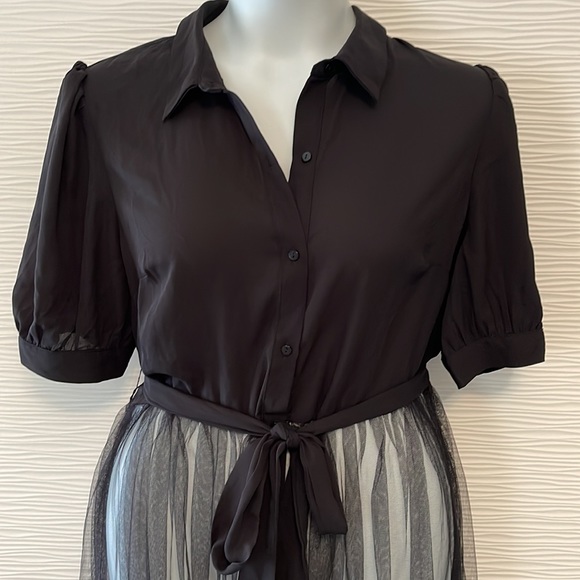 *NWT* Black Button up & tulle belted top (tagged 2X  but fits like a Lg) - Picture 5 of 9